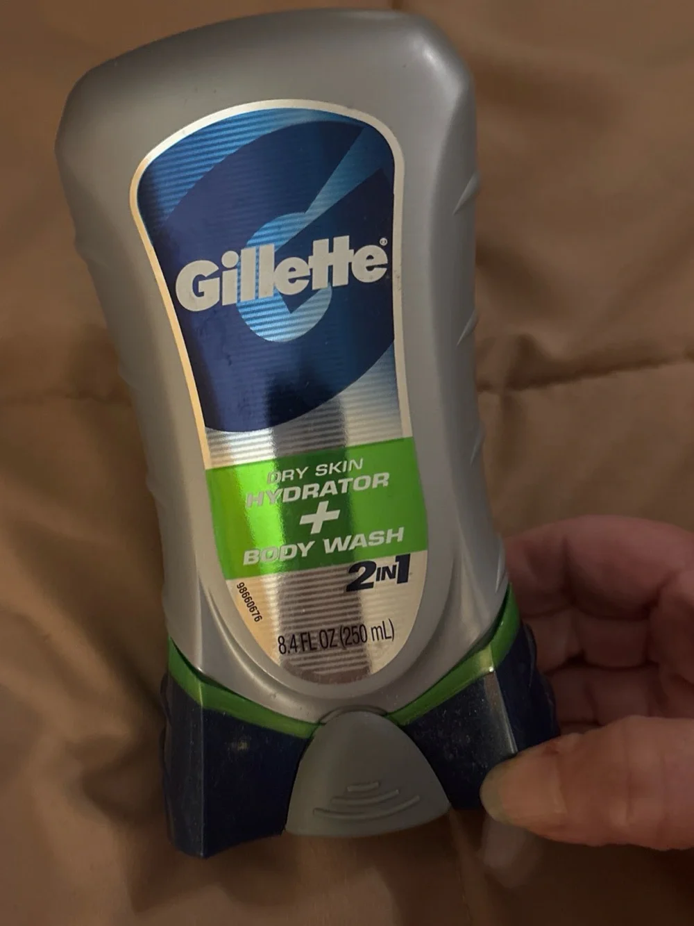 Gillette 2 in 1 hydration + body wash 8.4 Fl Oz NOS